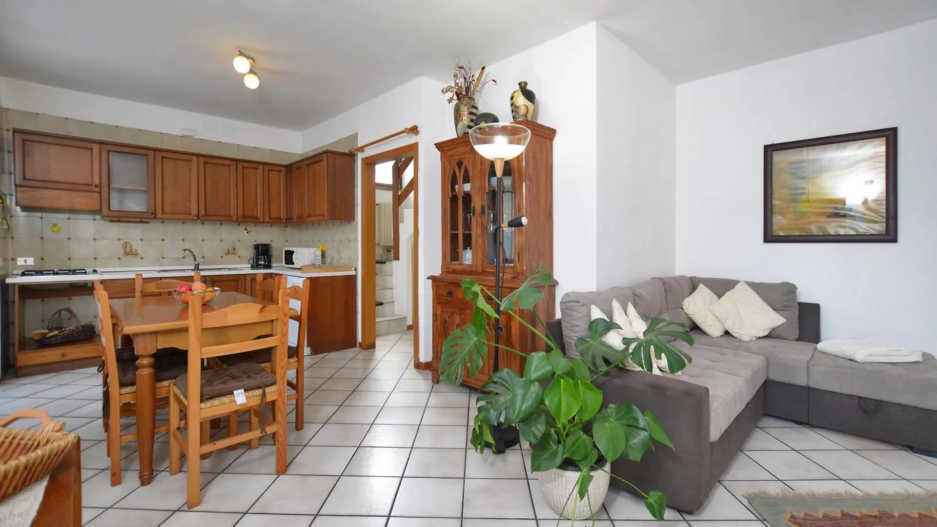 Dalia - Happy Rentals Colico
